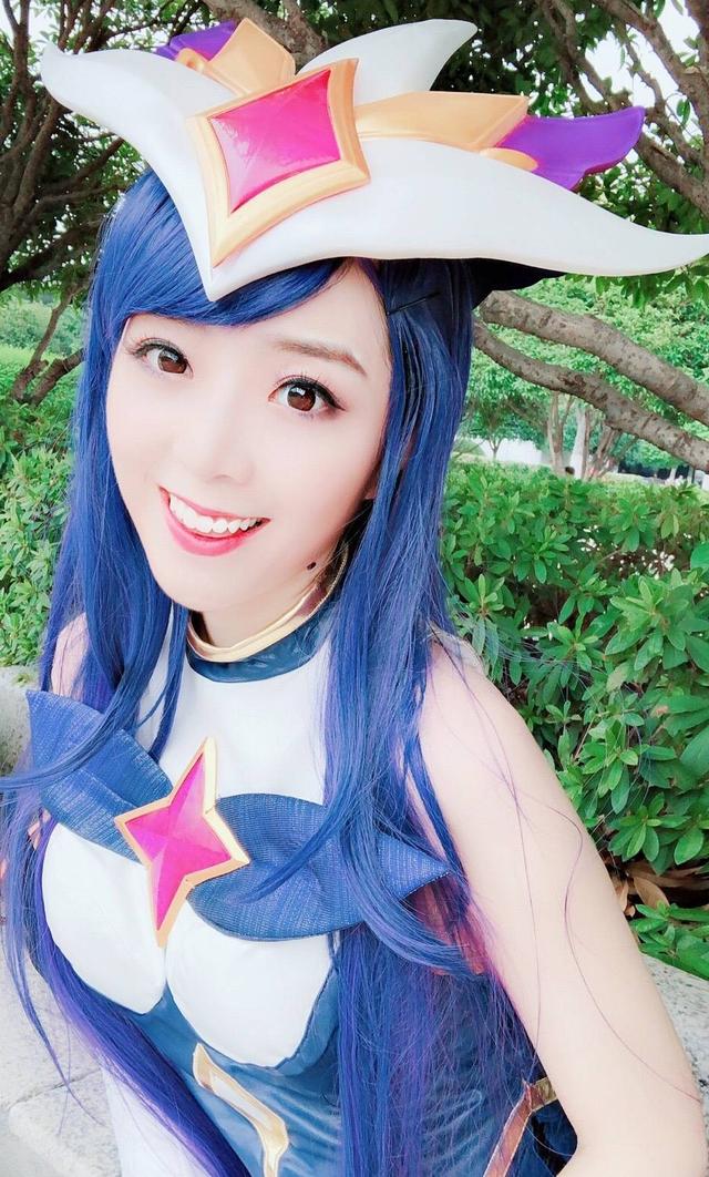 lol余霜cos星之守护者辛德拉 管泽元:出肉就完事儿了