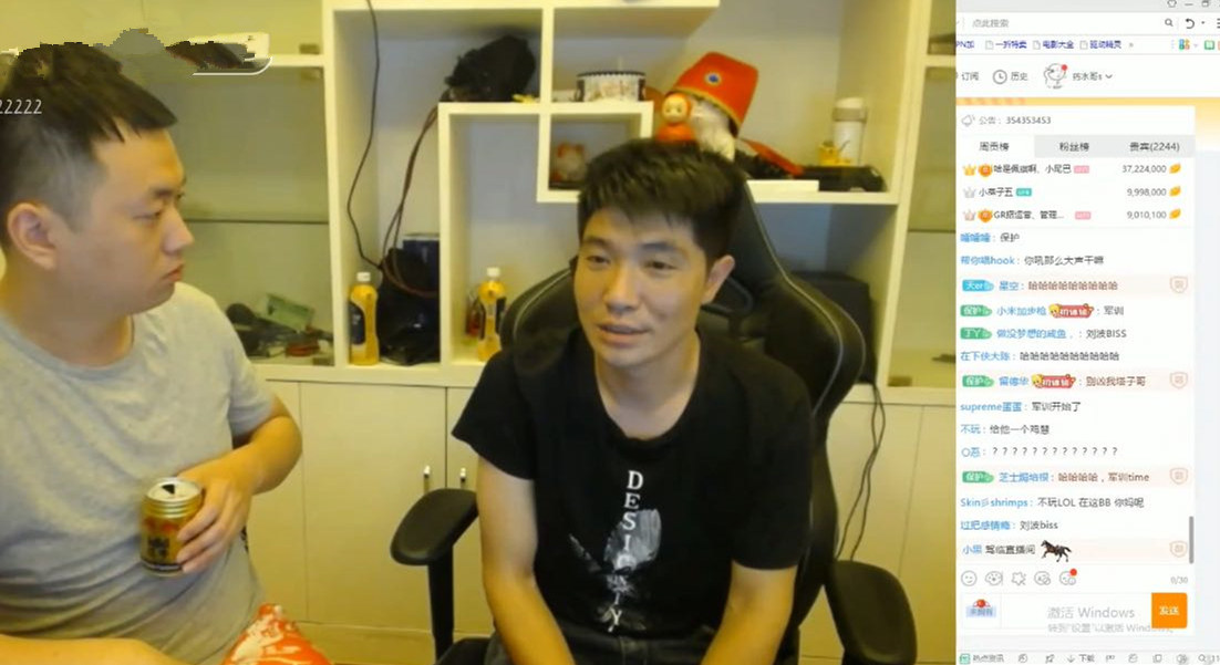 药水哥带徒弟上演双头怪塔子哥人气飙升会威胁药水哥地位吗