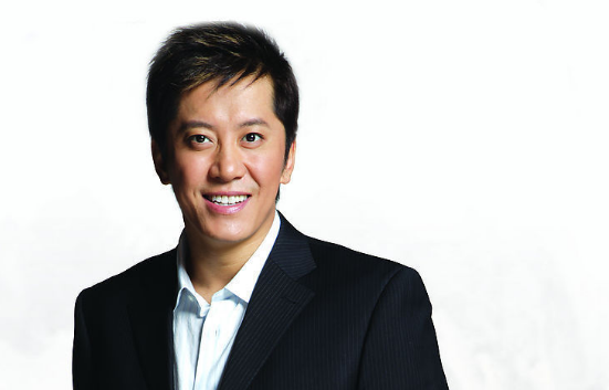 曾是火遍大江南北的当红小生,却因吸毒被抓,如今五十岁发福严重