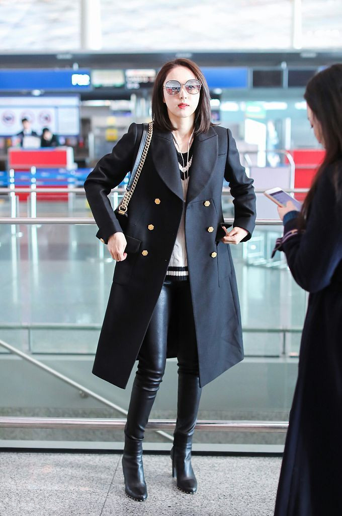 穿皮裤好看的女人,董璇算一个,网友:发型换对了