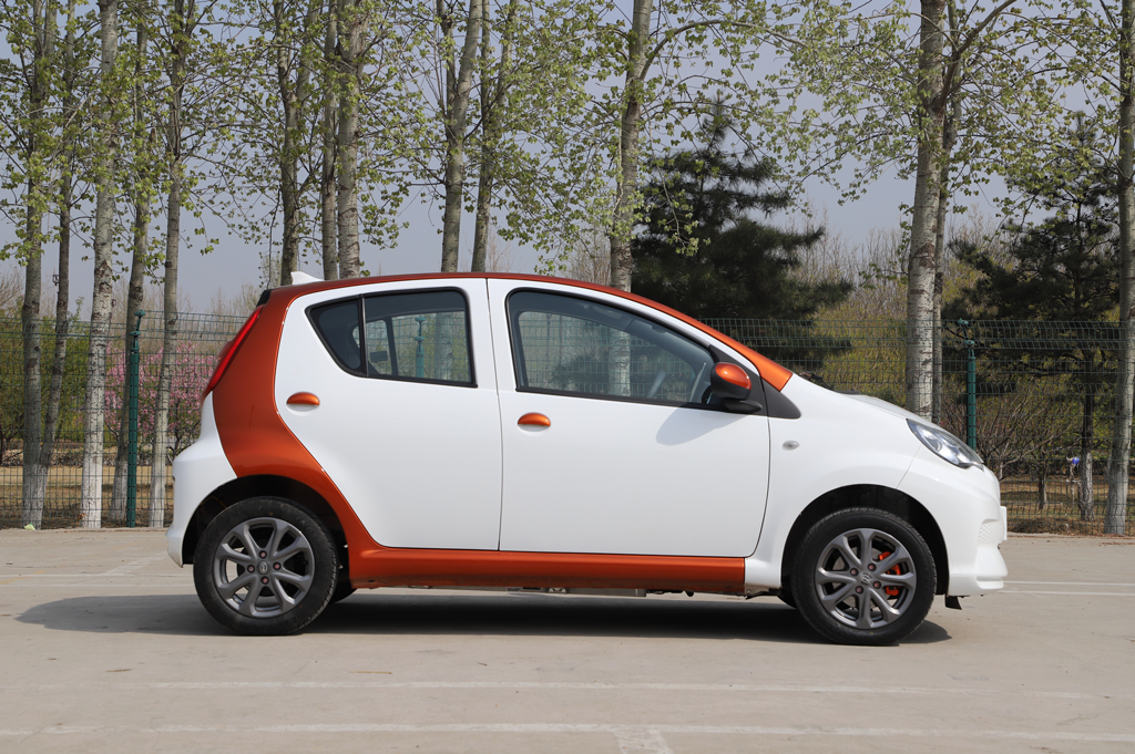 99万元起,比亚迪e1微型电动车上市