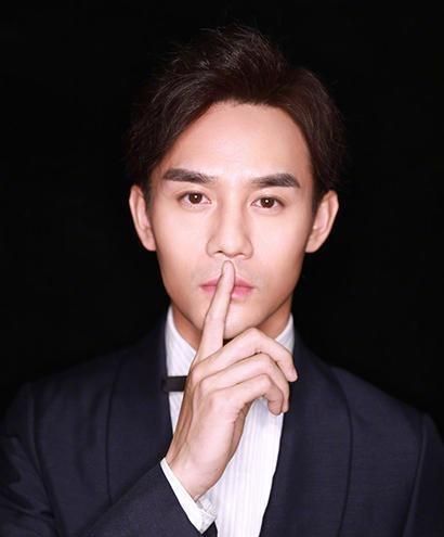 为什么说王凯的手是纤细之手?几张图告诉你