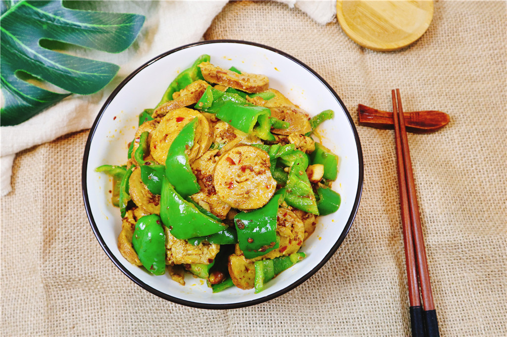 这菜营养又实惠,5元钱不到,做法简单,保你一吃就爱上|实惠|素鸡|青椒