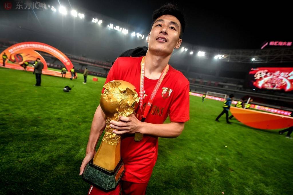 新华社评2018年中国十佳运动员:武大靖居首!足球两人入选!