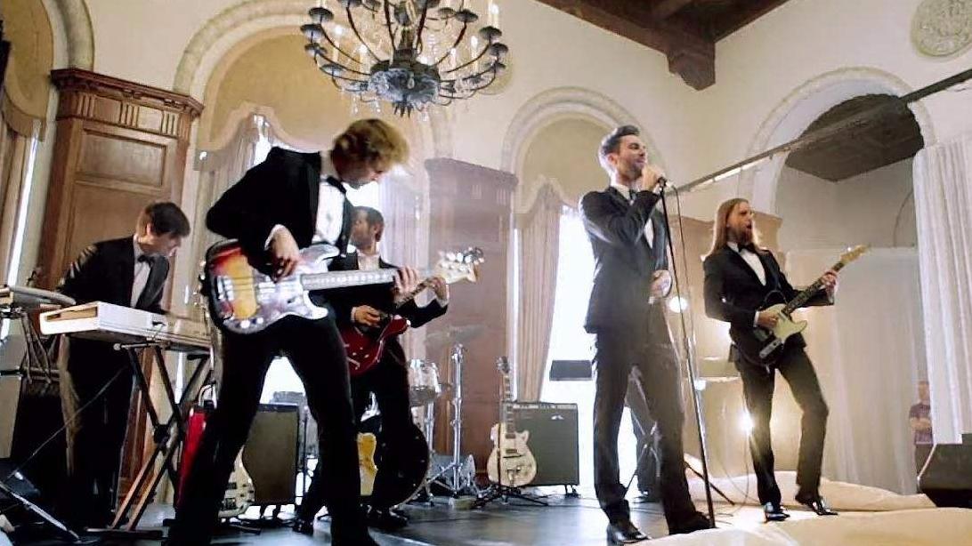 魔力红乐队maroon 5《sugar》