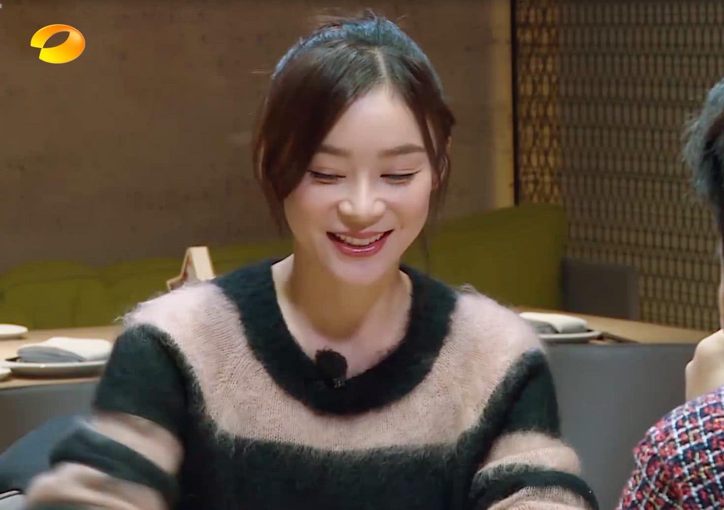 钱枫跟袁姗姗相亲,无意中说出自己的"家底",网友听后炸锅了!