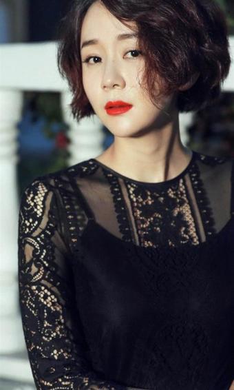 19岁因拍戏受伤,男友不离不弃照顾4年,今凭《知否》爆红