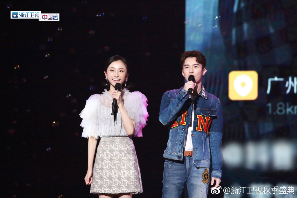 "大嘴猴cp"再合体!海兰察牵手明玉合唱,甜蜜互动闪瞎众人!