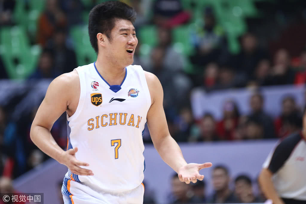 蔡晨曾效力四川男篮