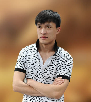 黄宝吉在《乡村爱情》第九部,第十部中,黄宝吉扮演的小梁戏份很多