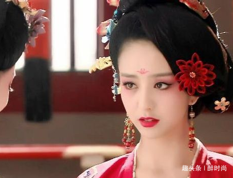 十大额间贴花钿女子:赵丽颖最妖,刘诗诗最有气质,而她美到极致