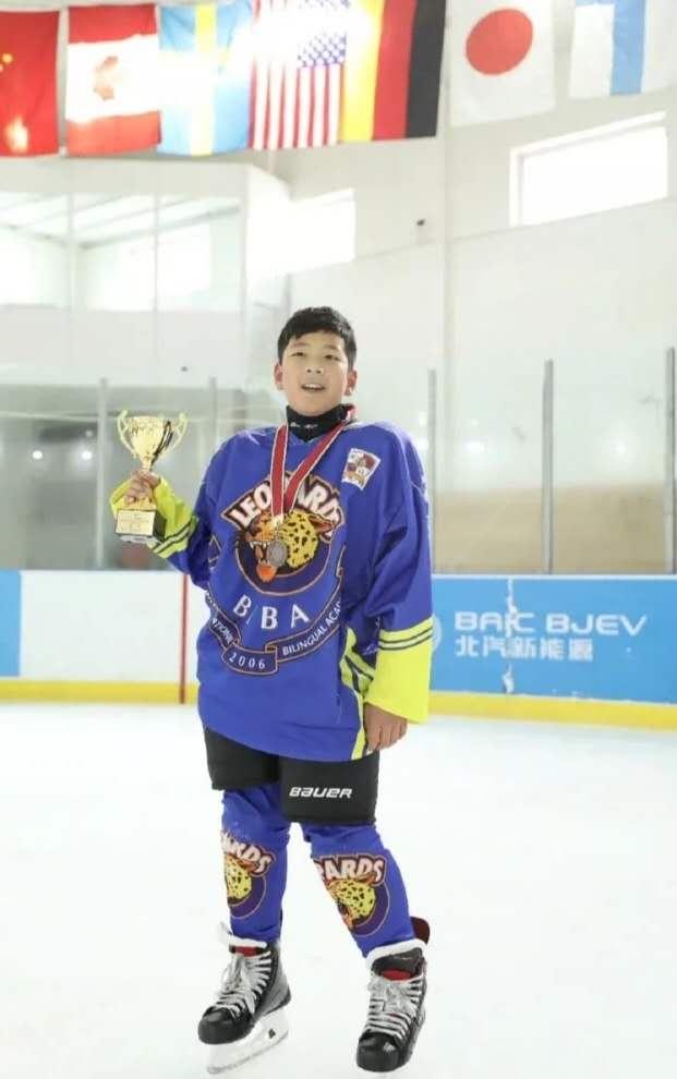 爸爸去哪儿石头郭子睿长大啦从肉嘟嘟到小型男有男子气概