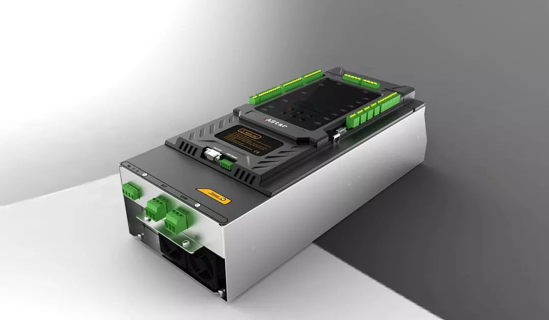 380V5.5Kw电机,经过变频器显示频率41,进线电流1.7A,出线2.8A和变频器啥参数有关？