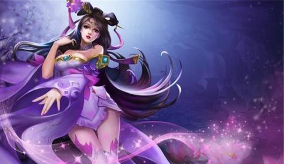 貂蝉的造型很有舞姬的感觉,特别是头上簪的那朵花,如果是别人就会显得