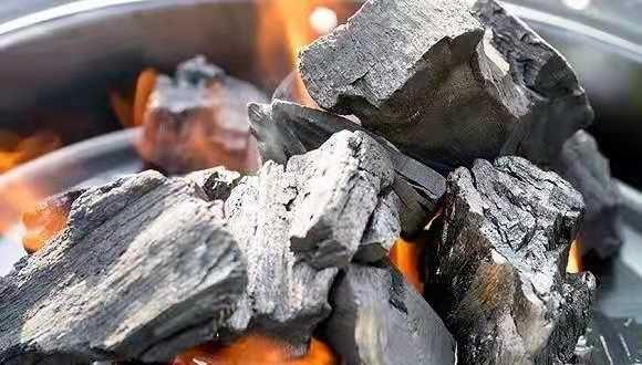 2人因燃烧散煤被拘留!老农疑惑,煤还能不能烧?