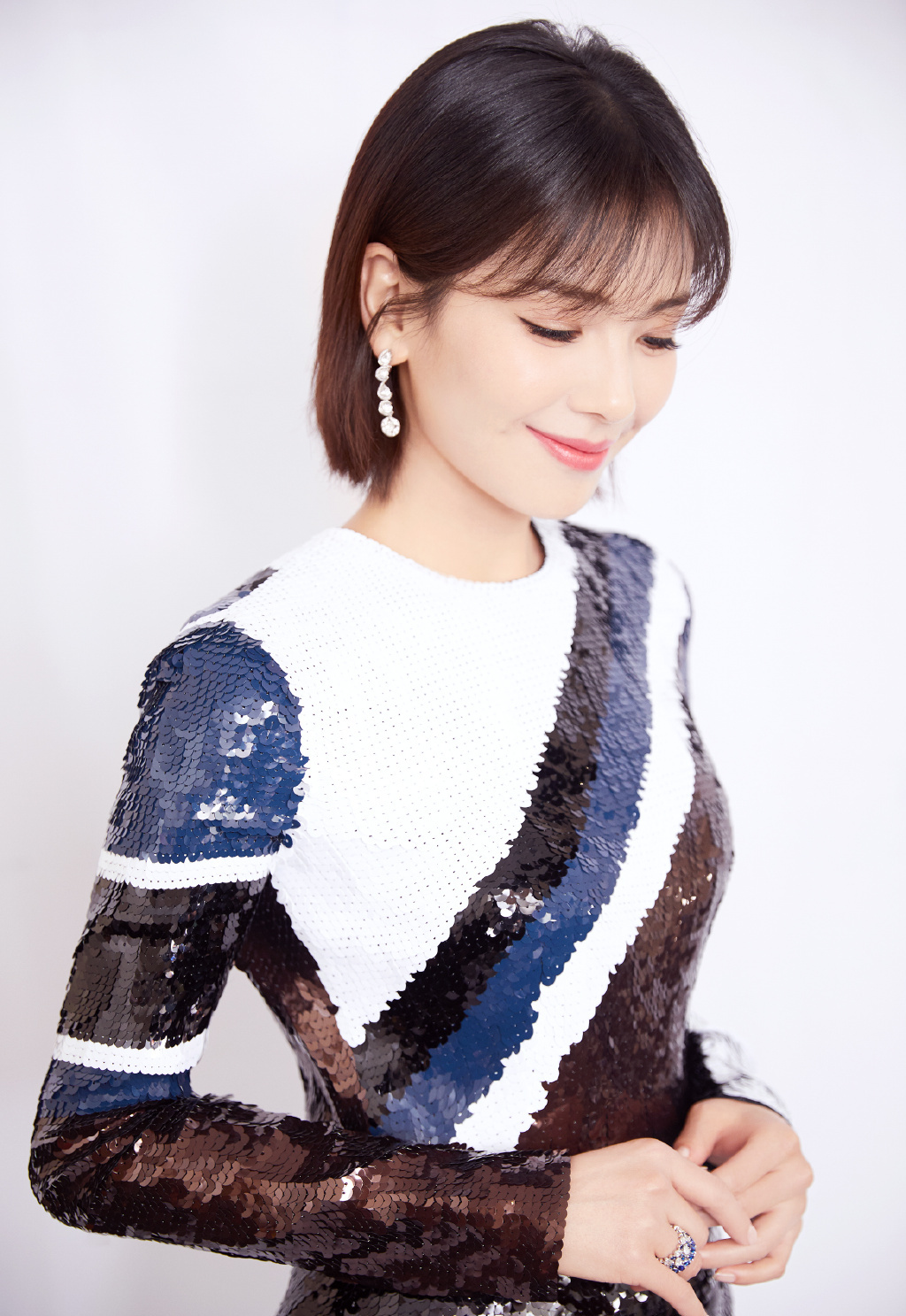 刘涛太惊艳了只是换款发型减龄又高级撞脸宋慧乔却比她还美