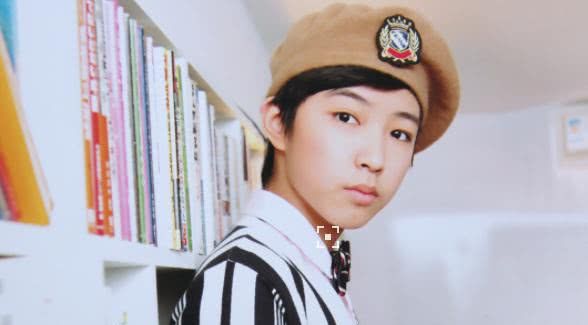 左溢身高一米九,还是天天小兄弟,是万千少女心里的王子