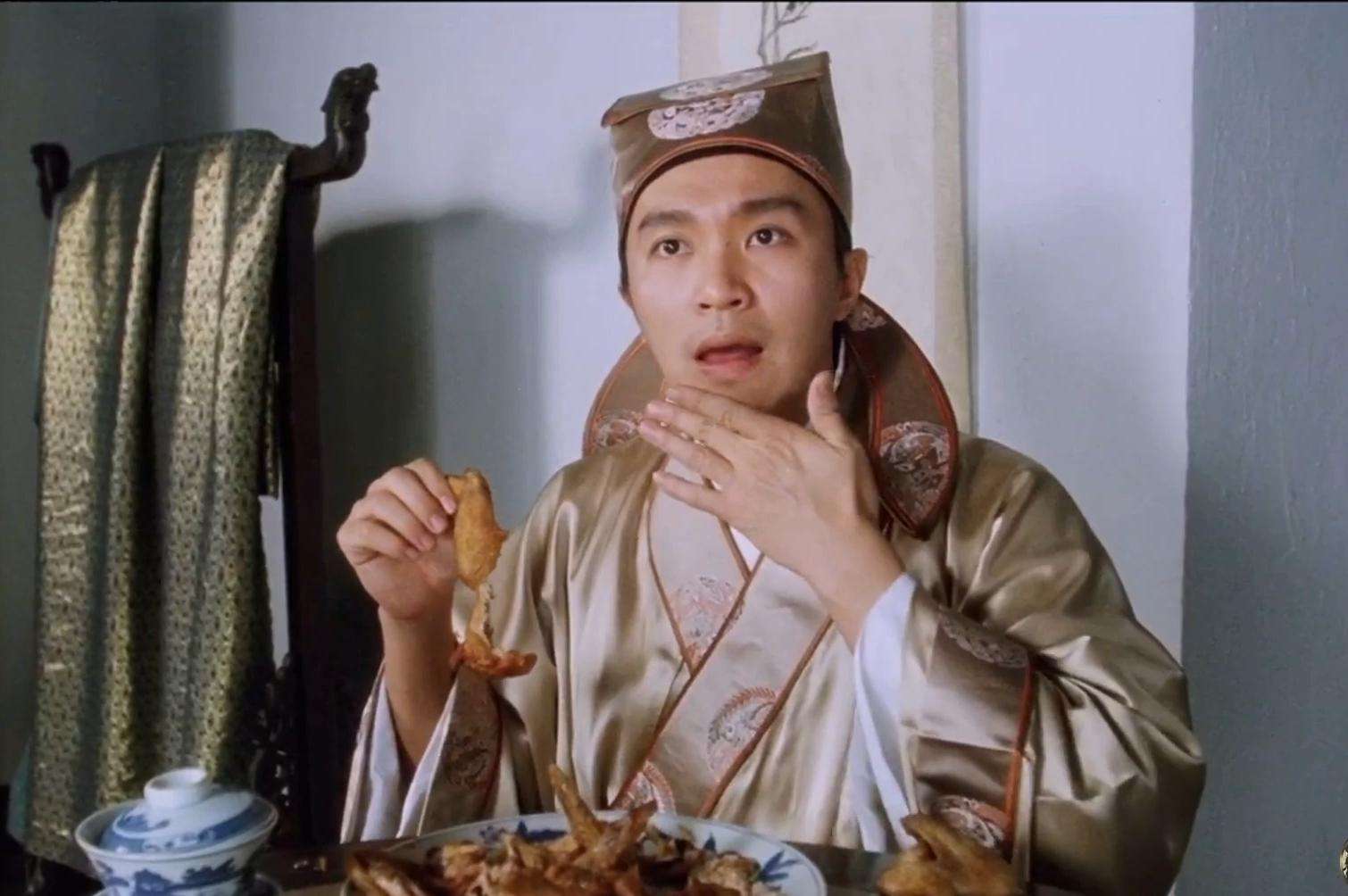 《唐伯虎点秋香》翻看几十遍每次依然能笑出声,《夏洛特烦恼》看2遍就