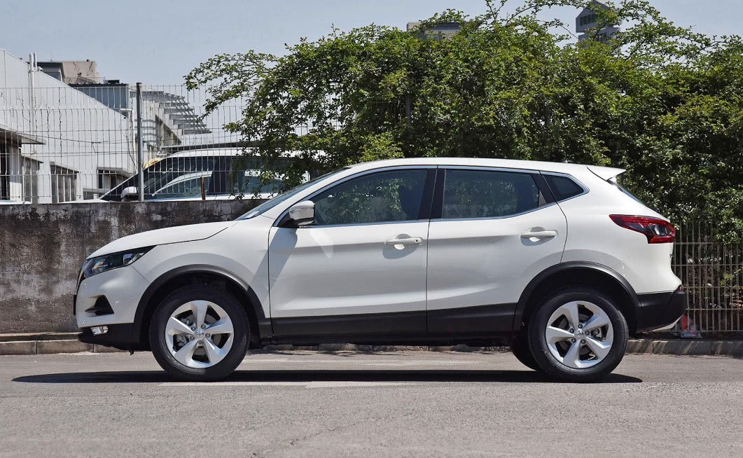 又一日系suv改款,标配2.0升引擎油耗6l-新浪汽车