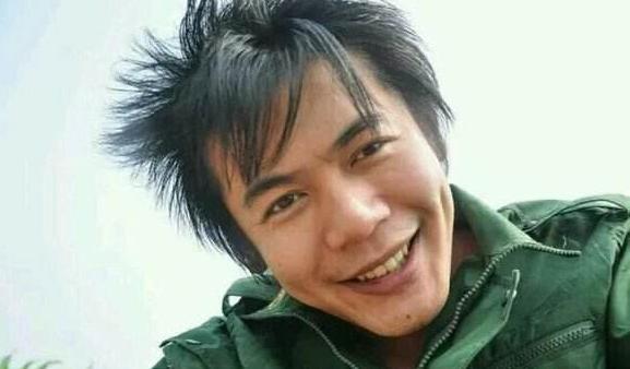 lol:小智,pdd和卢本伟谁更火?网友:"那肯定是智哥咯!"!