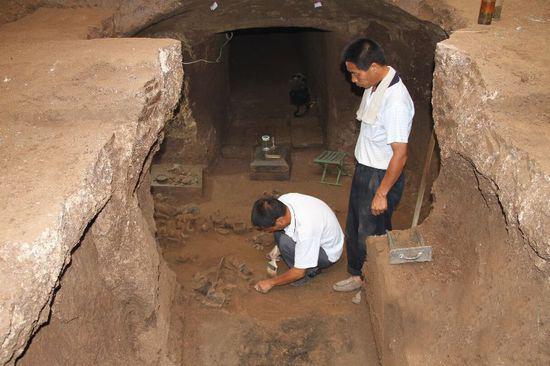 西安一座唐朝王子墓,考古队看见墓志上的名字后,嘲笑光绪蠢蛋