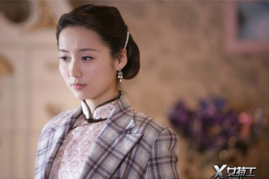 2013年则与好闺蜜唐嫣合作《x特工》,这部剧也是她们两个人友谊的开始