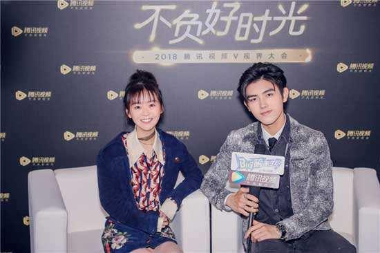 陈飞宇颁奖典礼口误,胡歌和刘嘉玲在台下大笑