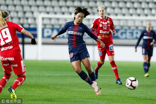 女足欧冠王霜金左脚任意球造乌龙巴黎52进8强