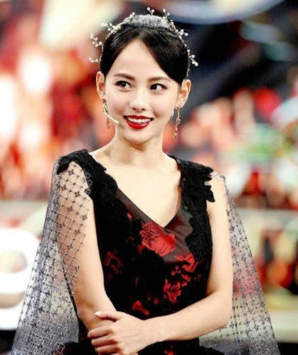 同样是饰演玄女,当张嘉倪遇上祝绪丹,网友:杨幂的选择是对的