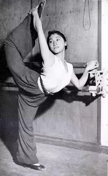 陈爱莲|舞蹈|鱼美人_新浪新闻