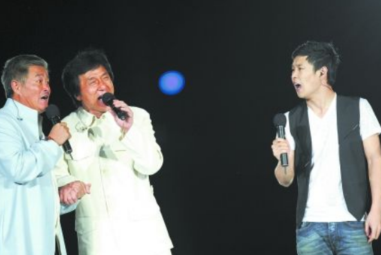 在鸟巢开过演唱会的歌手,前三位坐无缺席,而他却倒赔1100万