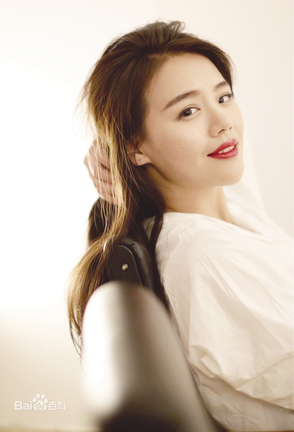 2018年10月中国艺人新媒体指数top10,王俊凯第一杨紫女演员第一