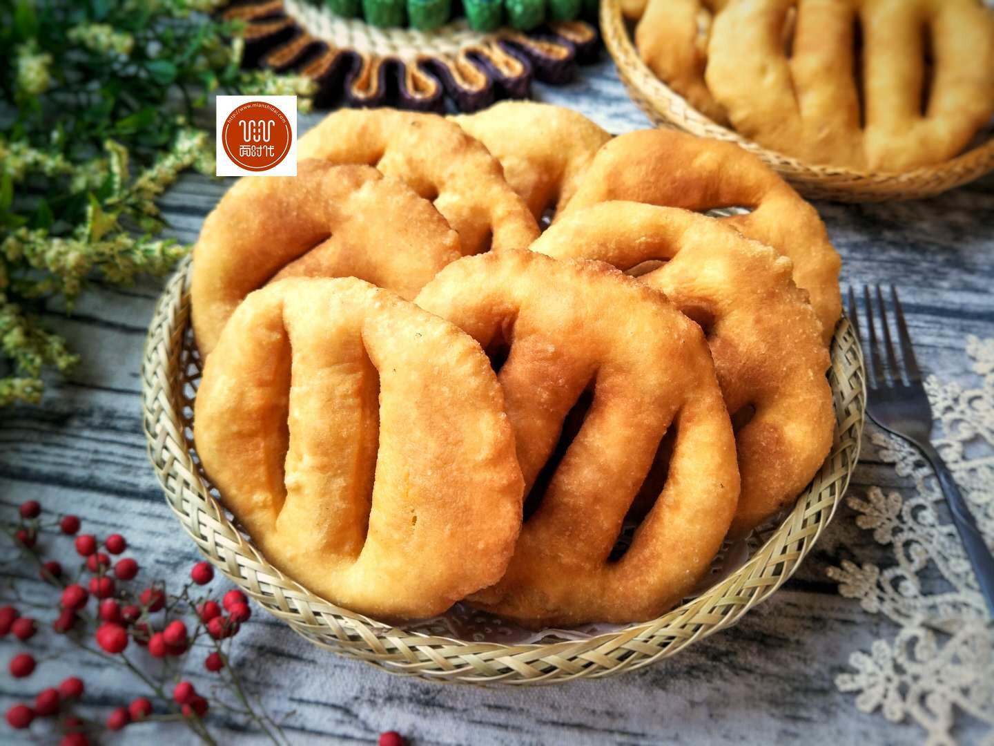 特色炸油饼学会在家做早餐一次能吃好几个比麻花油条都好吃