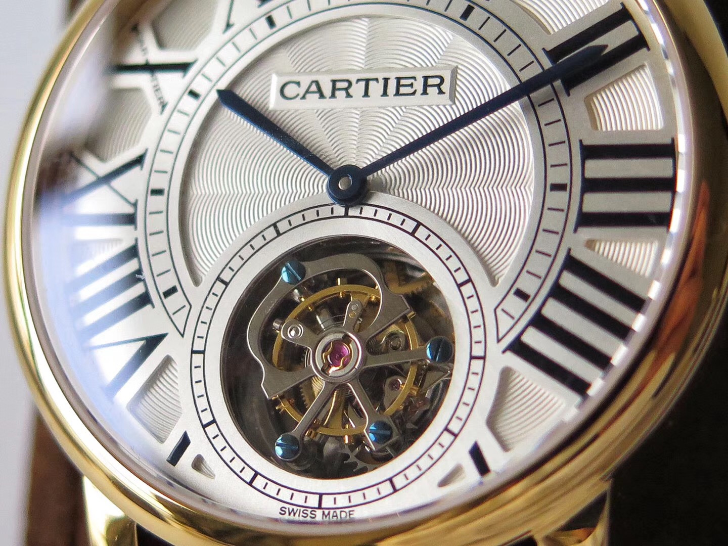 搜索siri说表卡地亚rotondev2版真陀飞轮腕表