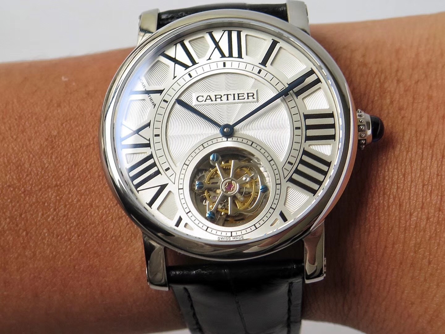 搜索siri说表卡地亚rotondev2版真陀飞轮腕表