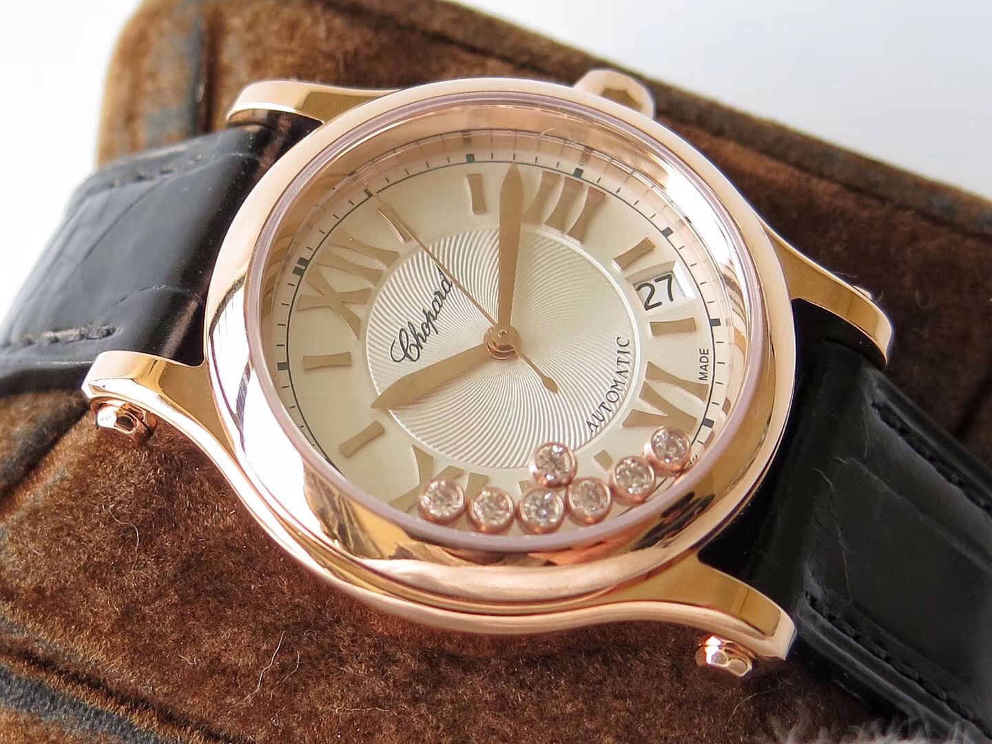 siri说表112635110:yf萧邦快乐钻七钻女士腕表