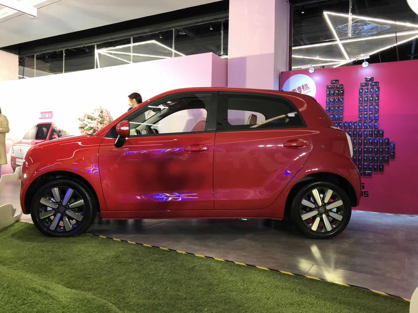 大眼萌变身女性新宠欧拉r1女神版上市售798万元