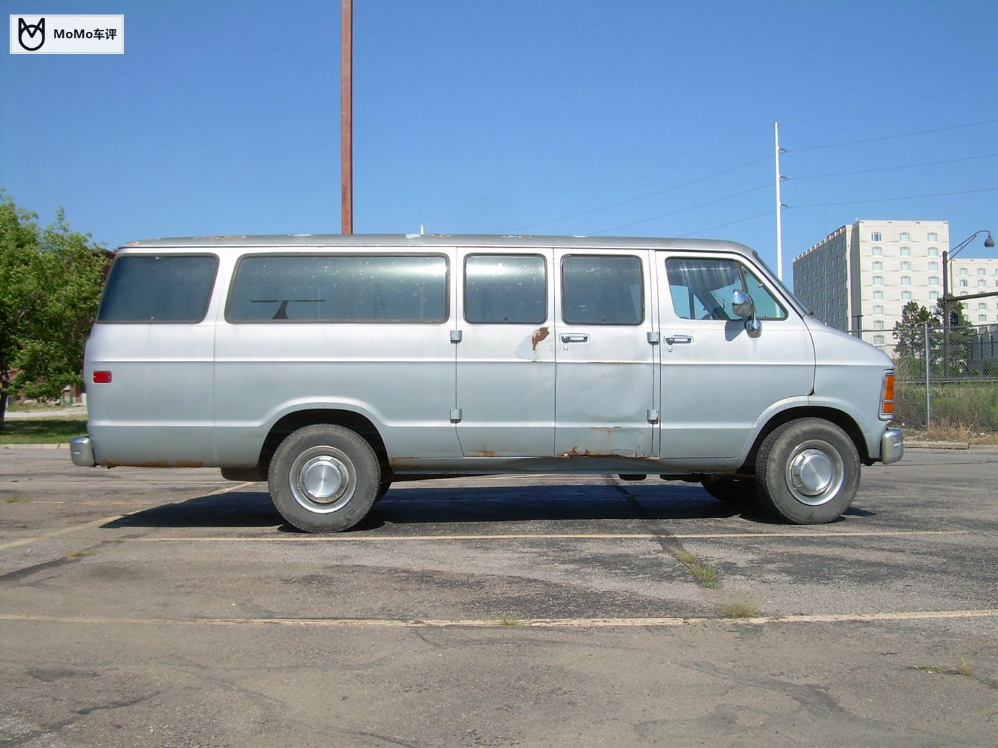 聊聊面包幸福的美国用户连货车都是香的越野大面包了解一下