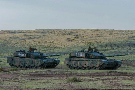 99a坦克自动装弹机装填画面曝光:堪称地表最强,其他坦克弱爆了