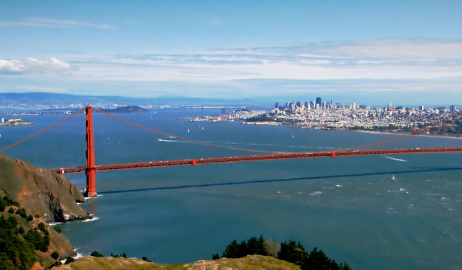 世界上最"悲惨"的桥,曾被摧毁了无数次,罪魁祸首是导演?