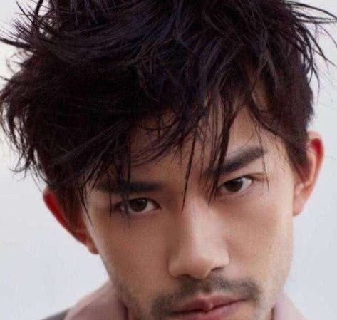 同样是留胡子,王源好丑,王俊凯好搞笑,只有千玺迷死人!