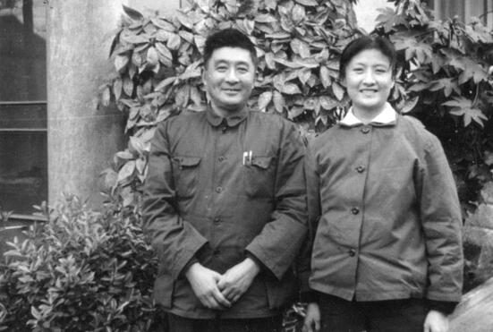 93岁老人道出人生真谛:热闹真的不如一个人孤单|黄宗英|冯亦代|话剧