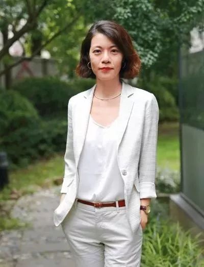 她是复旦大学最美的女博士,每节课座无虚席,网友:真的好美!