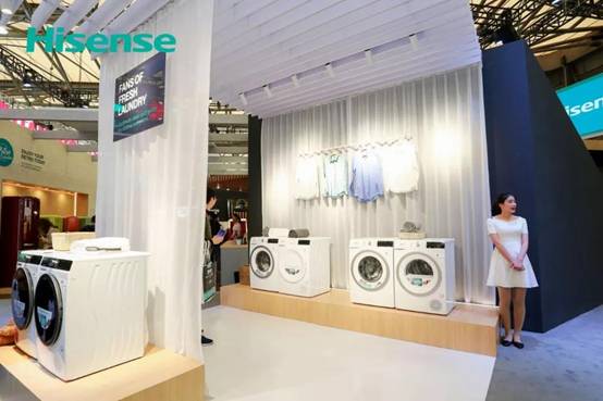 《颜值、智商双双在线，海信史上最强“集团军”震撼亮相AWE2019》