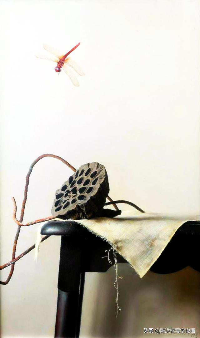 冷军画红蜻蜓,挑战齐白石,连翅膀都透明的,却败给了一条小尾巴