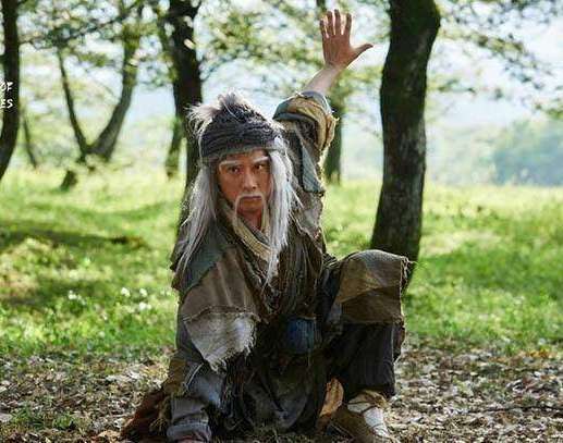 金庸笔下的丐帮,为何只有帮主武功高强,门下弟子却只能沦为二流