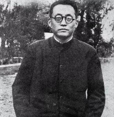 民国大师舌灿莲花,刘半农几句话流传全国,陶行知一闻牛粪诗百篇