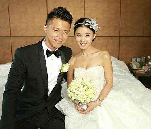 对老婆一见钟情,怕老婆吃醋不拍吻戏,这对才是娱乐圈模范