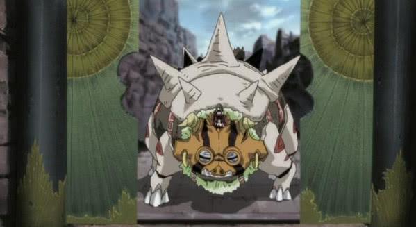 在火影里面是外形跟狗相似的合体通灵兽,是卑留呼的通灵兽