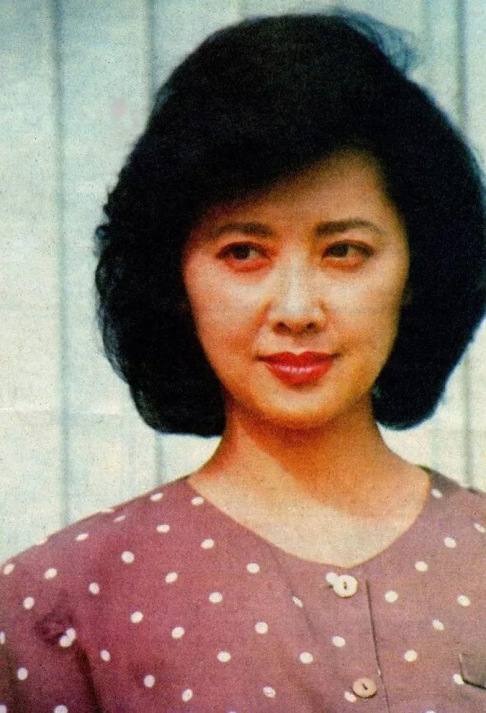 朱琳年轻旧照曝光!集清纯妩媚英气俏皮于一身!无愧中国第一美女